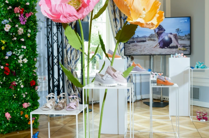 Stelar Stand 100 White